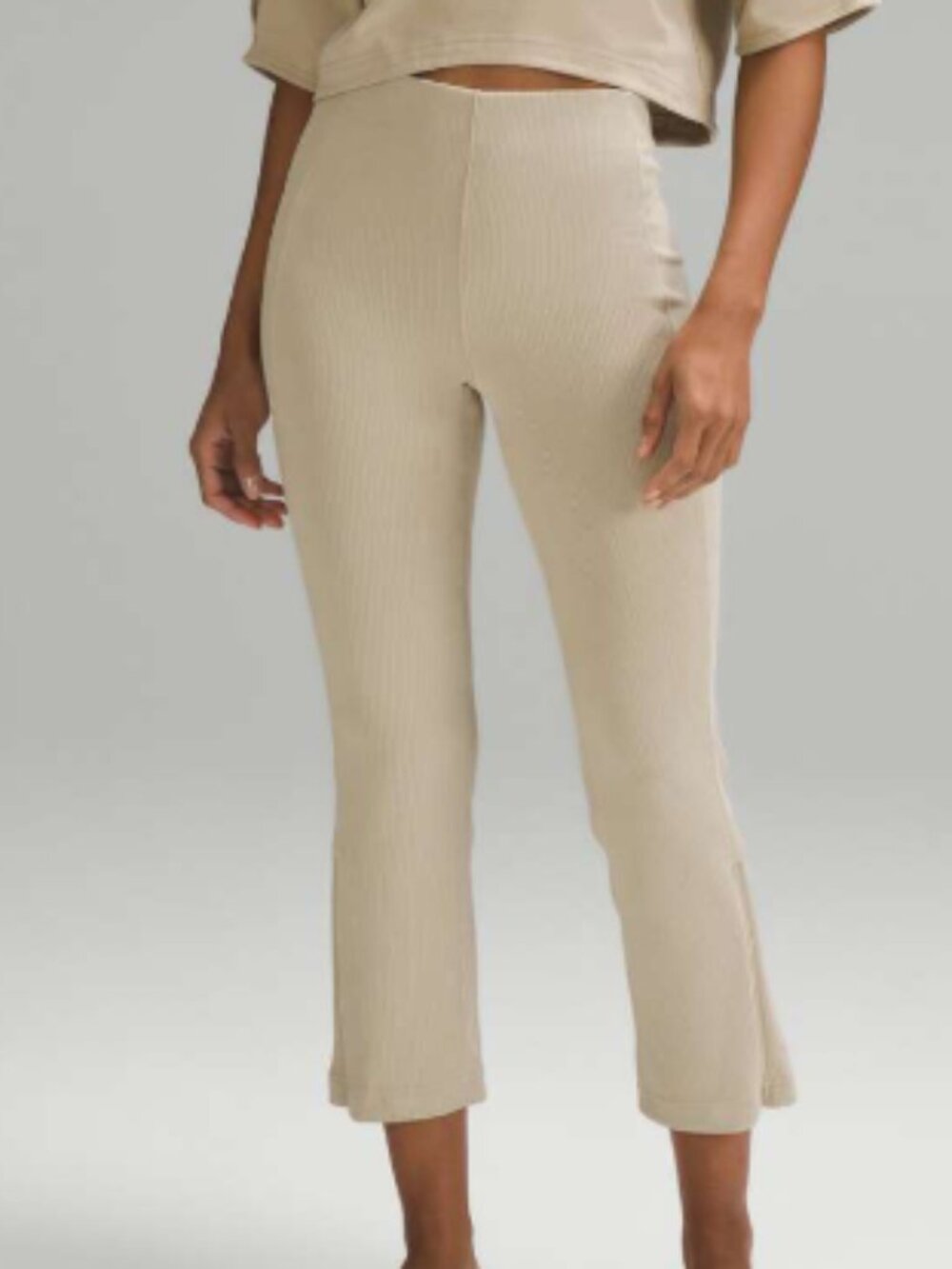 Lululemon Ribbed Softstreme Zip-Leg High-Rise Cropped Pant Size 4 Beige
